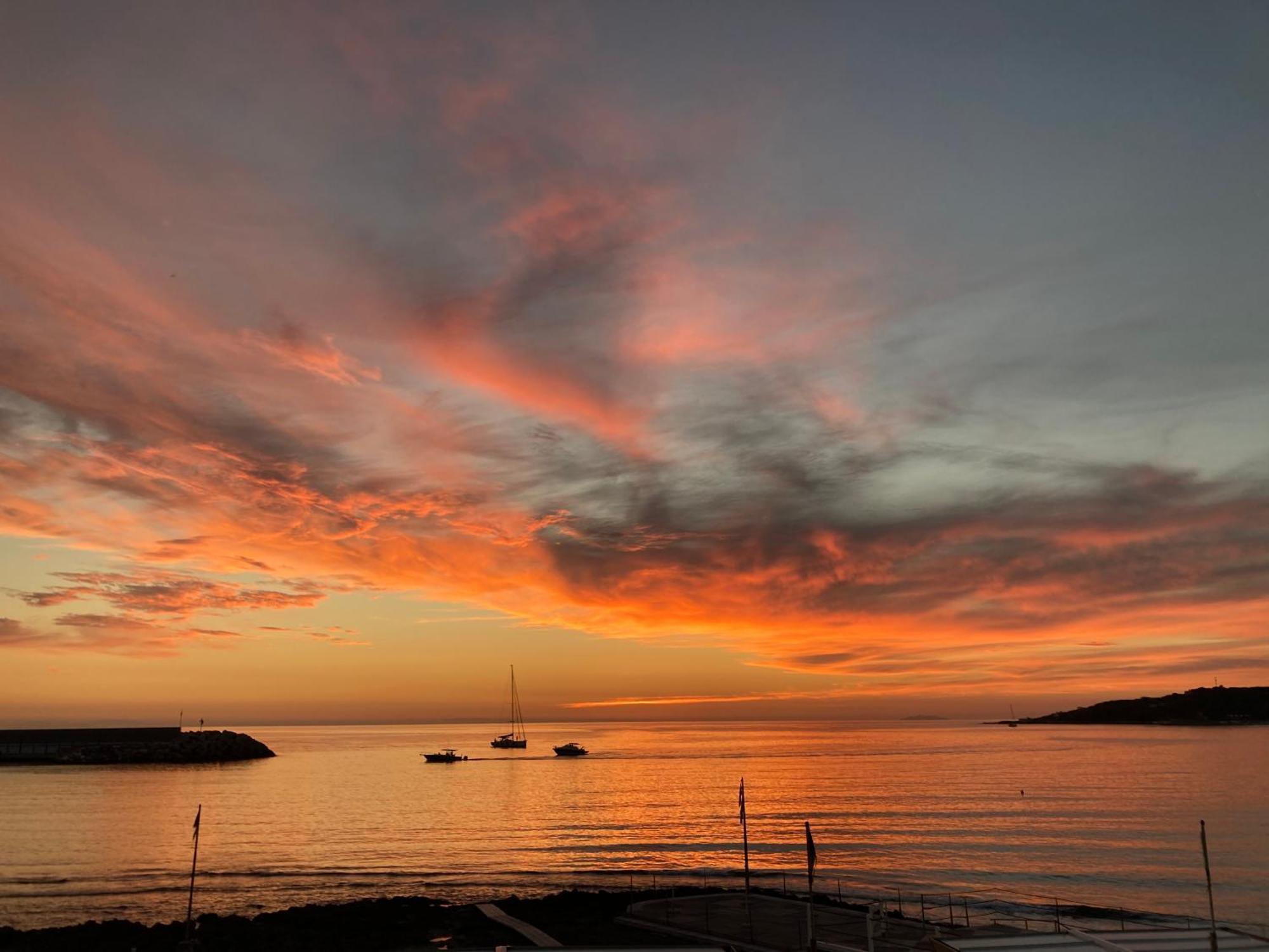 Hotel La Marinella กัสตีลยอนเชลโล ภายนอก รูปภาพ