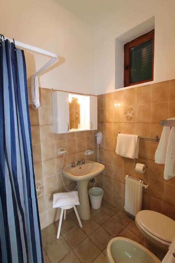 Hotel La Marinella กัสตีลยอนเชลโล ภายนอก รูปภาพ