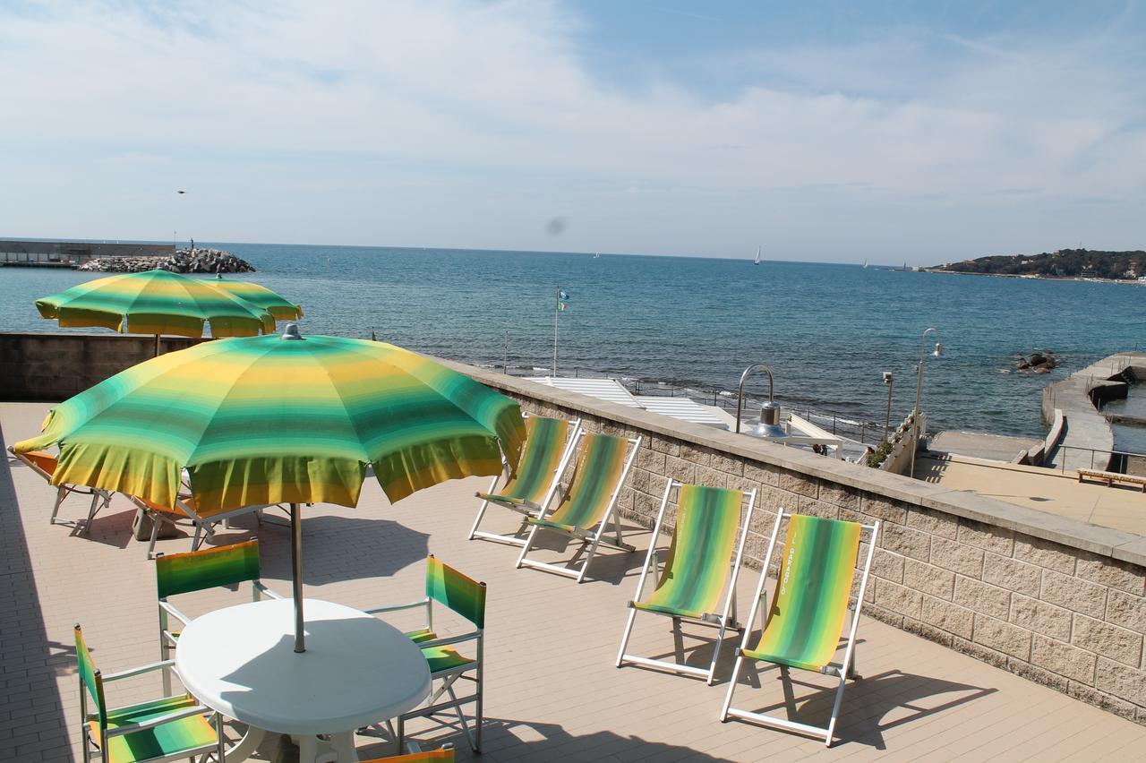 Hotel La Marinella กัสตีลยอนเชลโล ภายนอก รูปภาพ