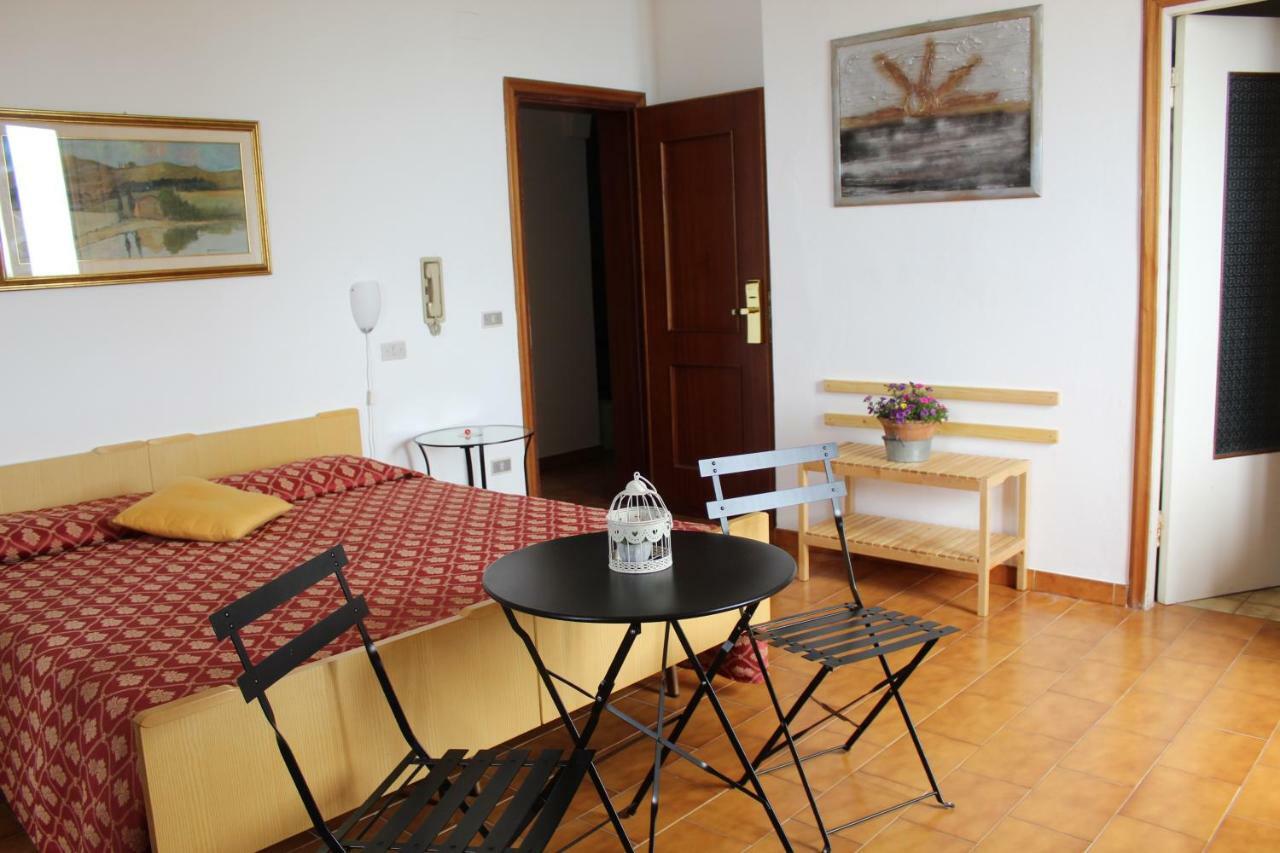 Hotel La Marinella กัสตีลยอนเชลโล ภายนอก รูปภาพ